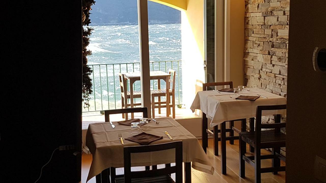 Foresteria Lombarda La Spiaggia Lierna Exterior photo
